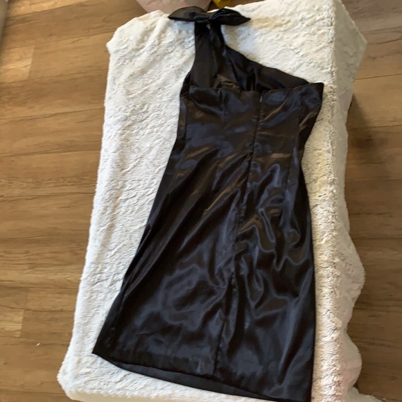 Dress - Picture 4 of 6